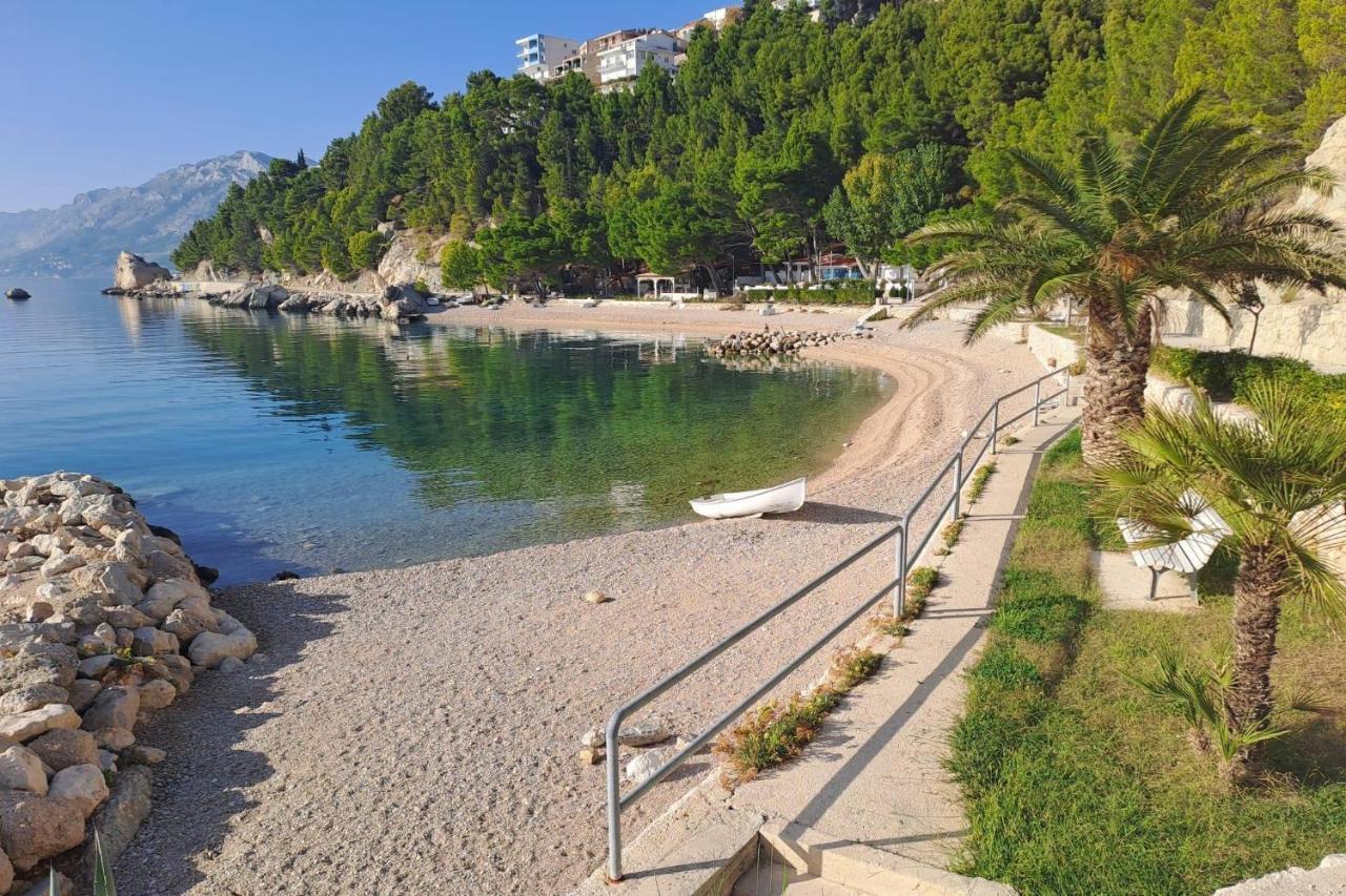 Apartments With A Parking Space Brela, Makarska - 18495 Exteriér fotografie